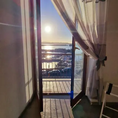 Puteoli Sea View דירה פוזולי